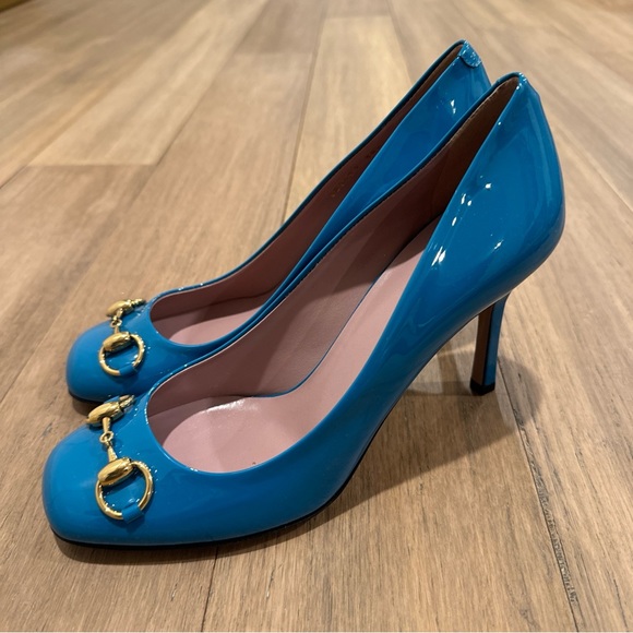 Gucci  Patent Leather Pumps Gold Buckle 38.5 NEW $689 - Picture 2 of 7